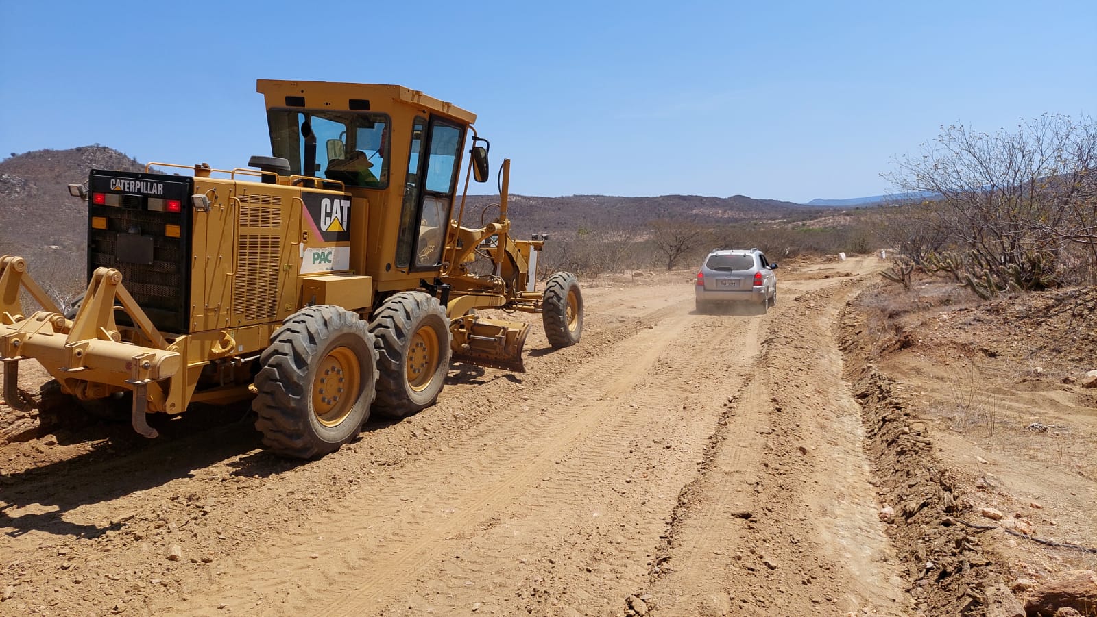 Read more about the article PREFEITURAS DE CURRAIS NOVOS E FREI MARTINHO SE UNEM PARA RECUPERAR ESTRADA QUE INTERLIGA OS MUNICÍPIOS