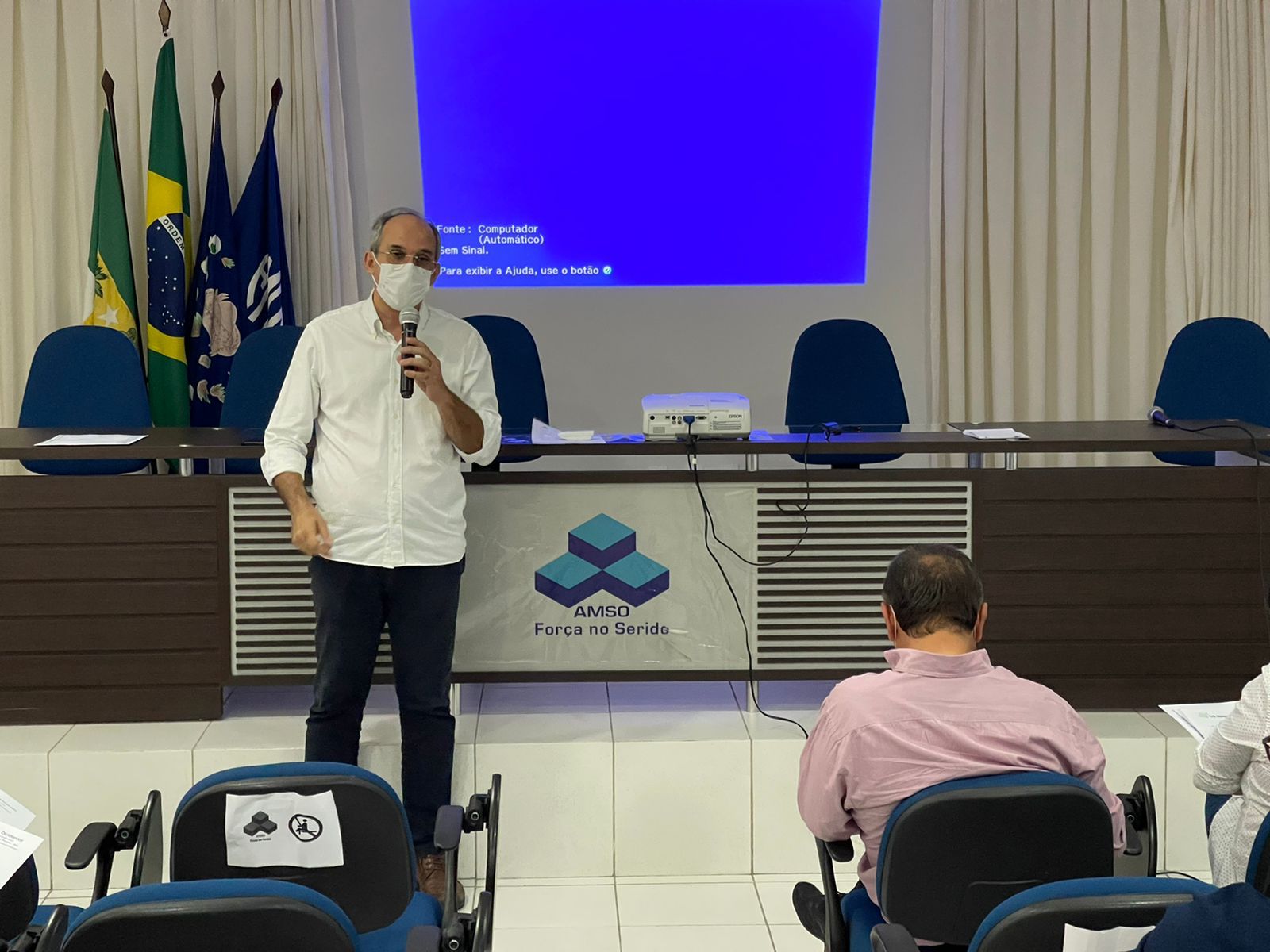 Read more about the article AMSO reúne prefeitos que debatem temas importantes para a região do Seridó