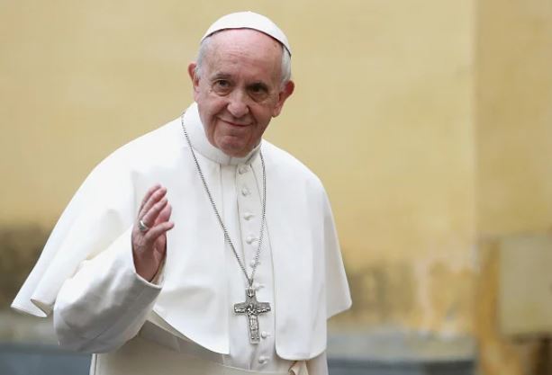 Read more about the article Papa Francisco diz estar “um pouco doente, mas não muito” e pede orações