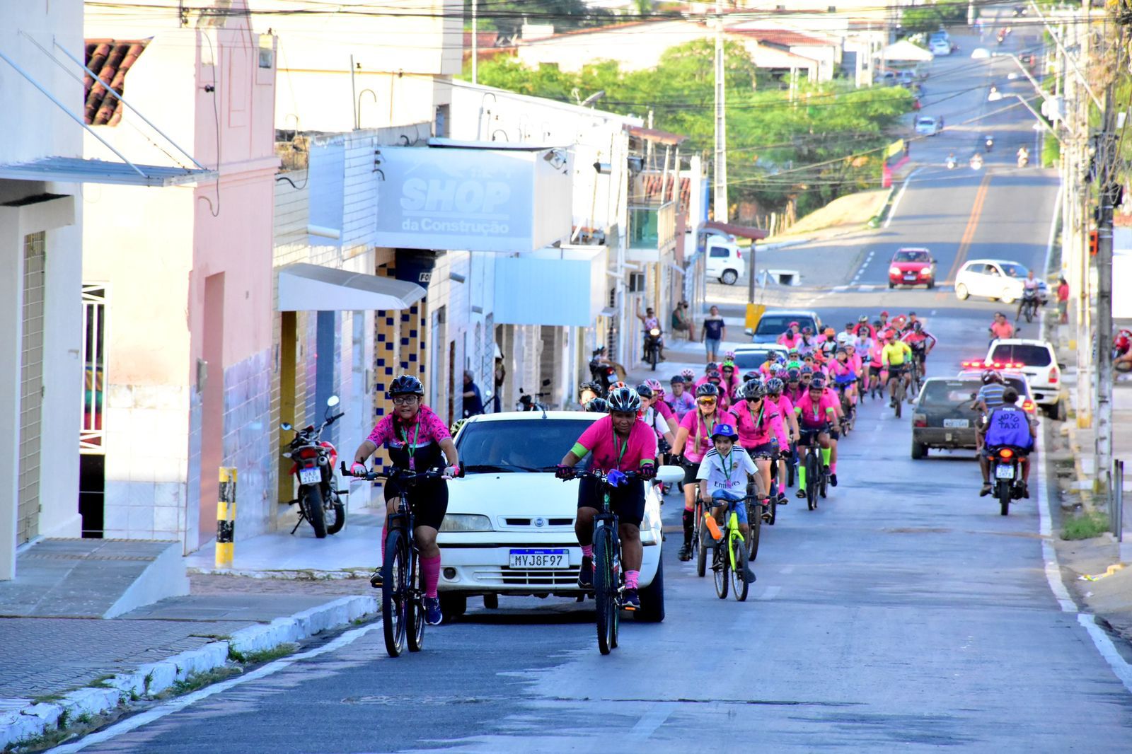 Read more about the article Ciclistas de Campo Redondo percorrem ruas da cidade no Pedal Outubro Rosa