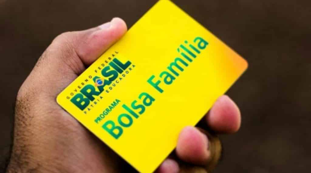 Read more about the article Após 18 anos, Bolsa Família faz seu último pagamento nesta sexta-feira