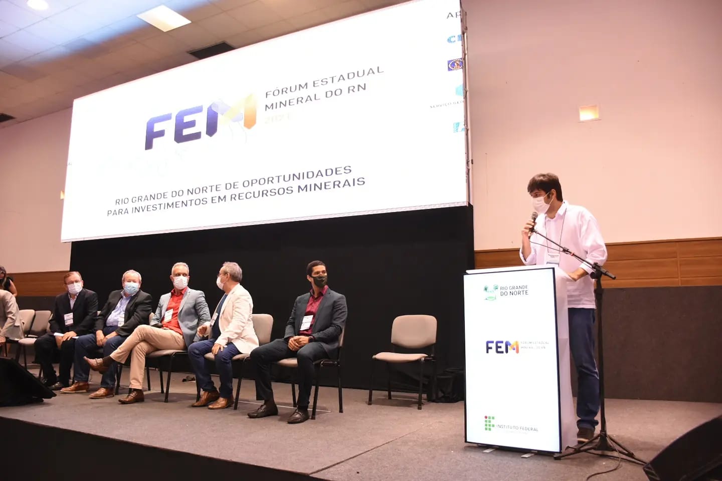 Read more about the article PREFEITO ODON JÚNIOR PARTICIPA EM NATAL DA SEGUNDA EDIÇÃO DO FÓRUM ESTADUAL MINERAL