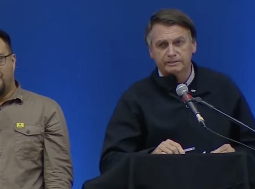 Read more about the article Bolsonaro diz que passou a acreditar no voto eletrônico nas eleições de 2022: “Vai ser confiável”