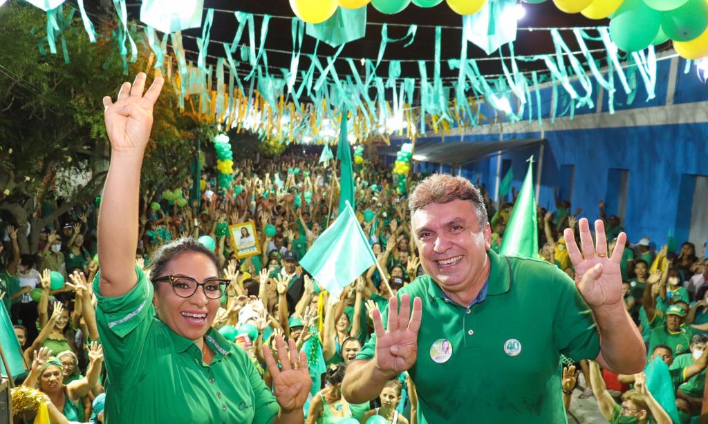 Read more about the article CRUZETA: PREFEITO E VICE-PREFEITA REALIZAM FESTA DA VITÓRIA