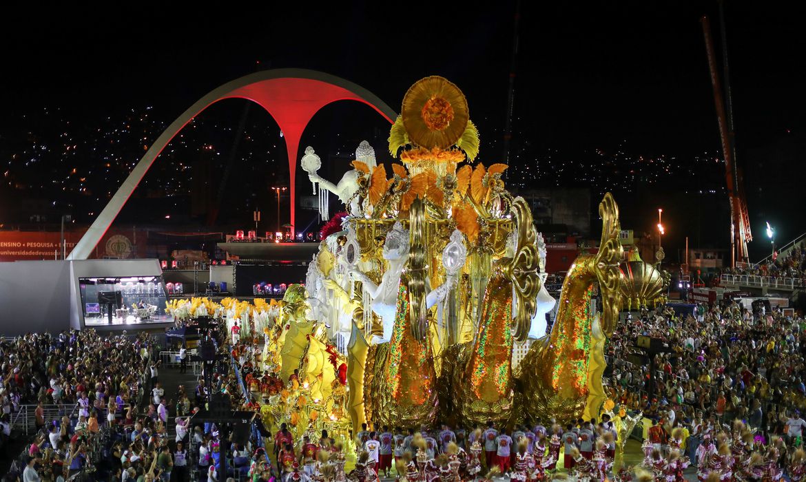 Read more about the article Rio e São Paulo adiam desfile de carnaval para feriado de Tiradentes