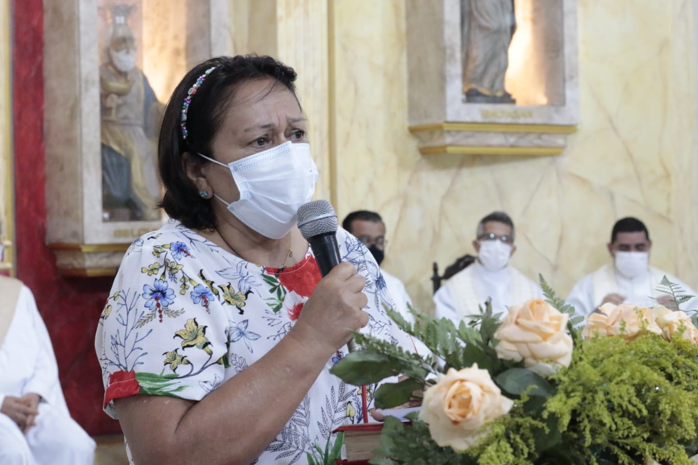 Read more about the article Em missa de Santos Reis, governadora pede que famílias vacinem crianças assim que possível