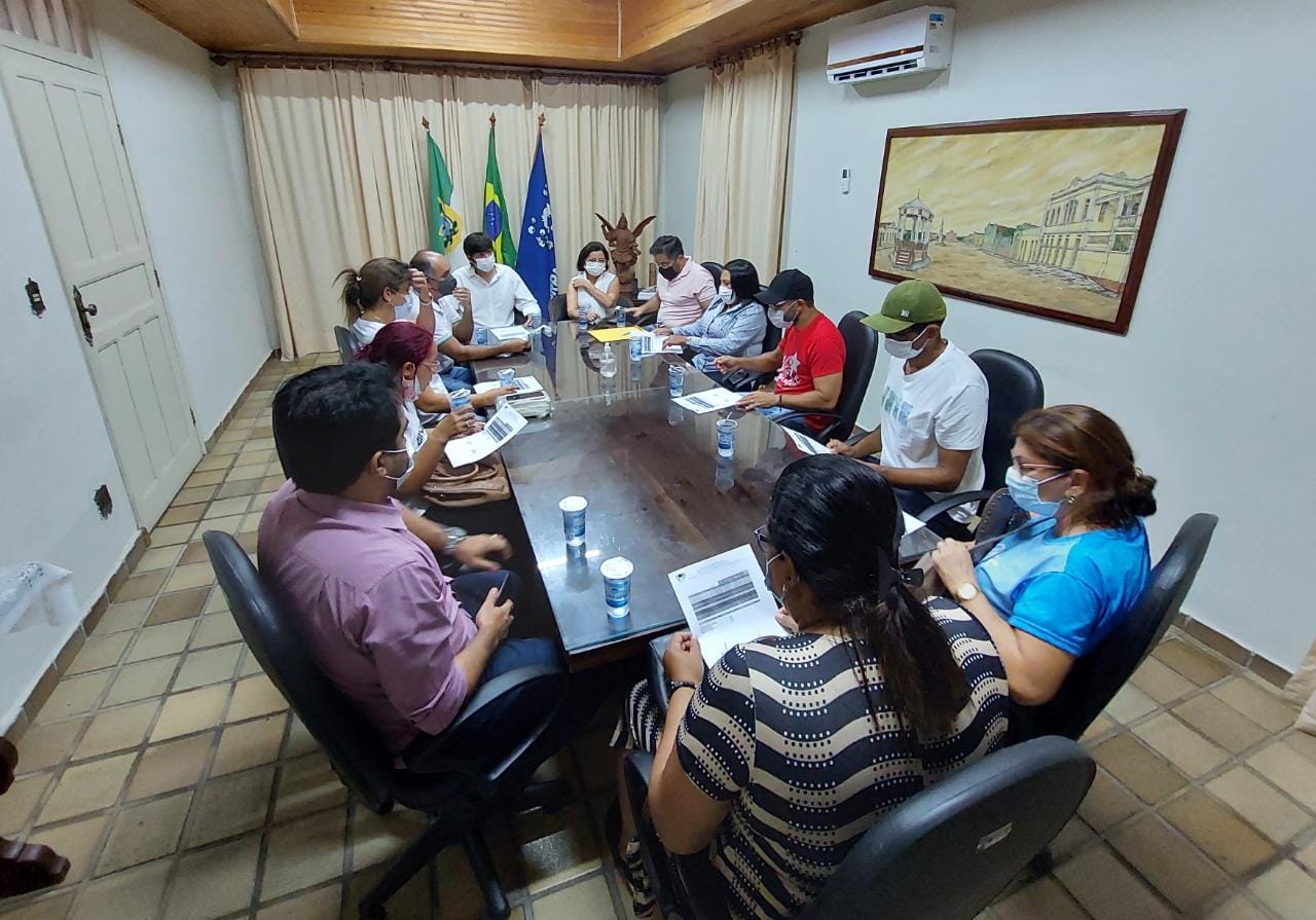 Read more about the article PROFESSORES DA REDE MUNICIPAL DE CURRAIS NOVOS ACEITAM PROPOSTA DA PREFEITURA PARA REAJUSTE DO PISO