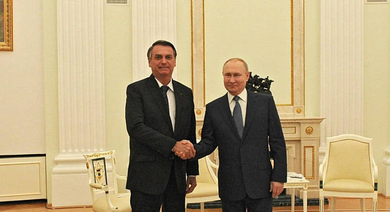 Read more about the article ‘Temos muito a colaborar’, diz Bolsonaro a Putin em Moscou