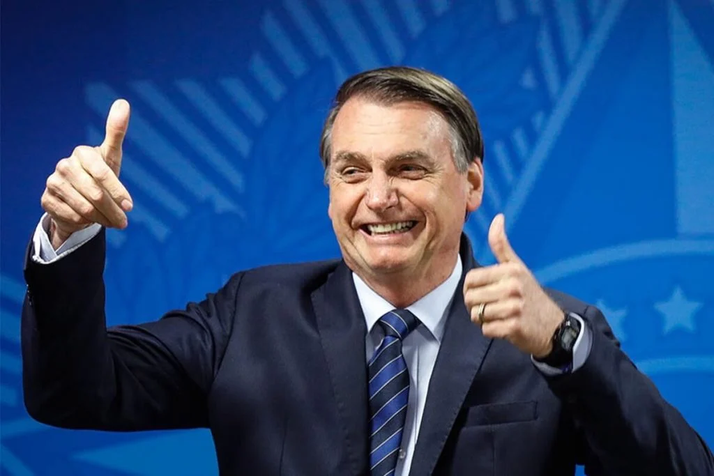 Read more about the article Bolsonaro diz que vai “criar um Pix”: “Se eu pedir, o pessoal bota?”