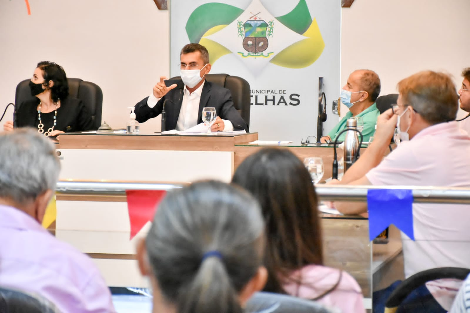 Read more about the article Deputado Francisco do PT reúne representantes de órgãos para debater a situação hídrica dos municípios que dependem da barragem Boqueirão