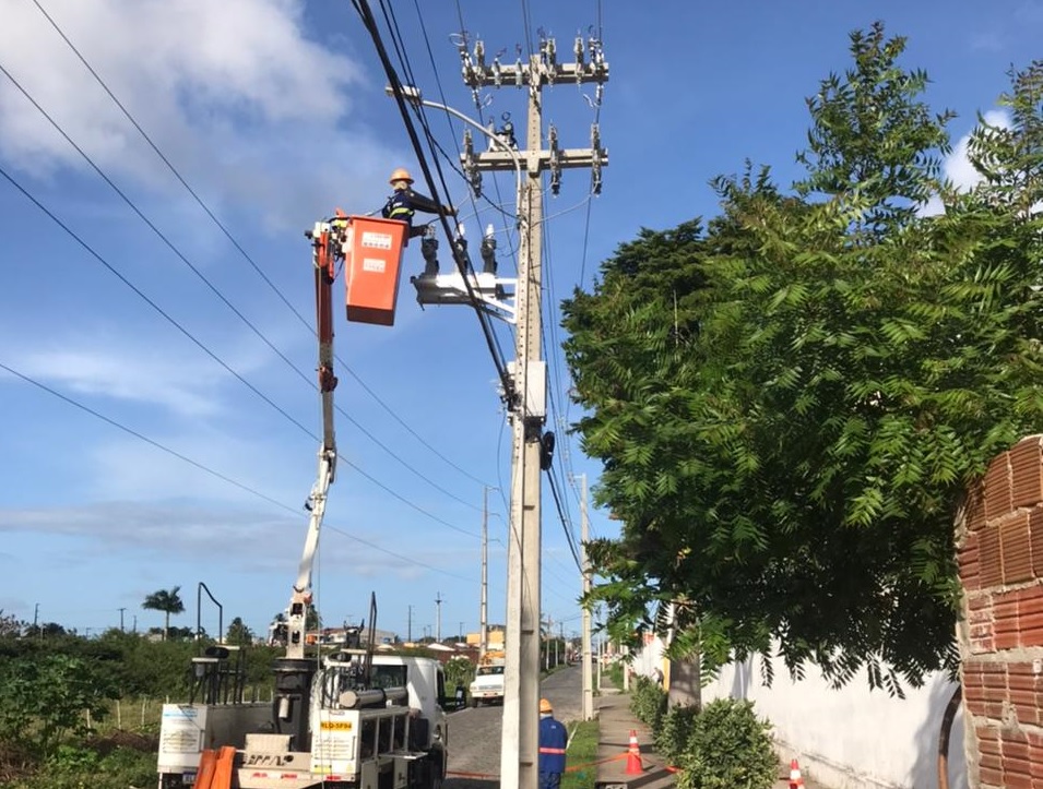 Read more about the article NEOENERGIA COSERN INSTALA 127 NOVOS EQUIPAMENTOS TELECOMANDADOS NA REDE ELÉTRICA EM TODO ESTADO