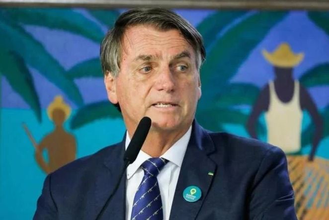 Read more about the article Bolsonaro: falei com presidente da Câmara para abrir CPI da Petrobras na segunda-feira