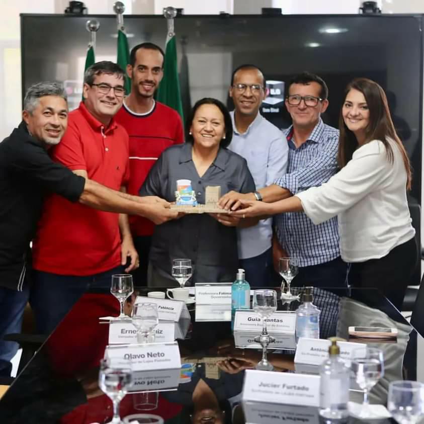 Read more about the article Grupo político de Lajes pintadas participa de reunião com a Governadora Fátima Bezerra