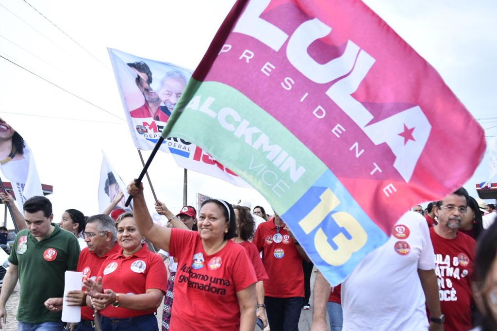 Read more about the article Governadora Fátima reúne milhares de apoiadores em caravana pelas regiões Potengi e Trairi