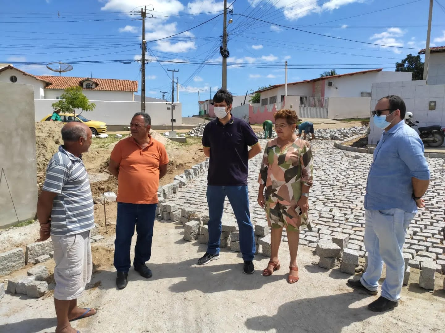 Read more about the article OBRAS: PREFEITURA DE CURRAIS NOVOS INICIA PAVIMENTAÇÃO DA RUA DO COBALTO