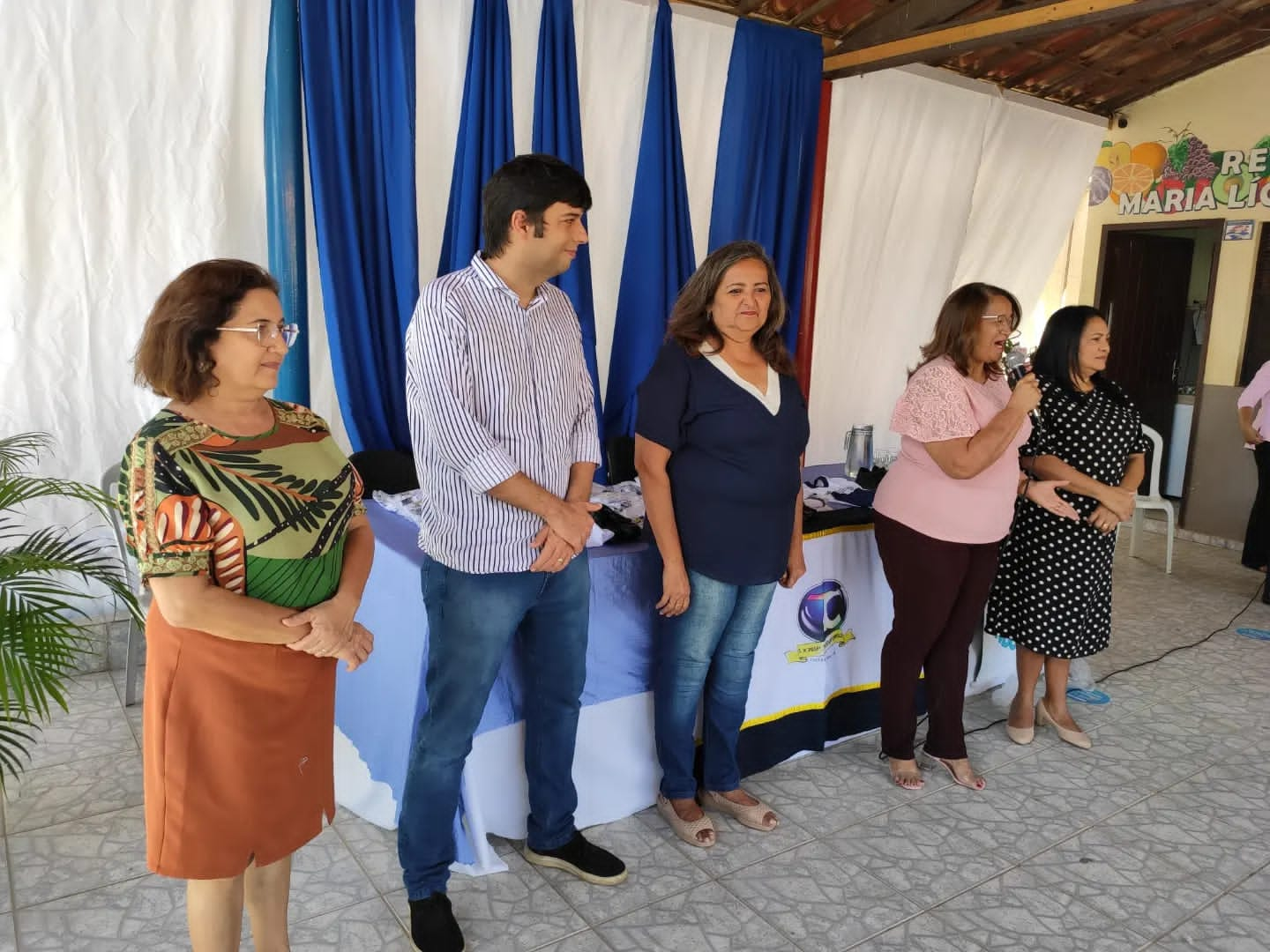 Read more about the article PREFEITURA DE CURRAIS NOVOS ENTREGA FARDAMENTO ESCOLAR EM ATO SIMBÓLICO NA ESCOLA MUNICIPAL TRINDADE CAMPÊLO