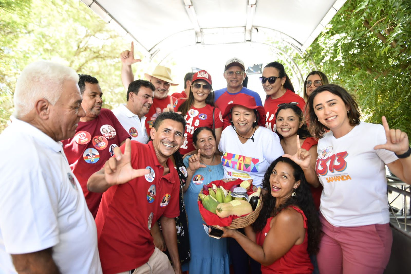 Read more about the article Governadora Fátima reúne empresários em São Miguel do Gostoso e junta apoiadores em caravana por mais 4 cidades