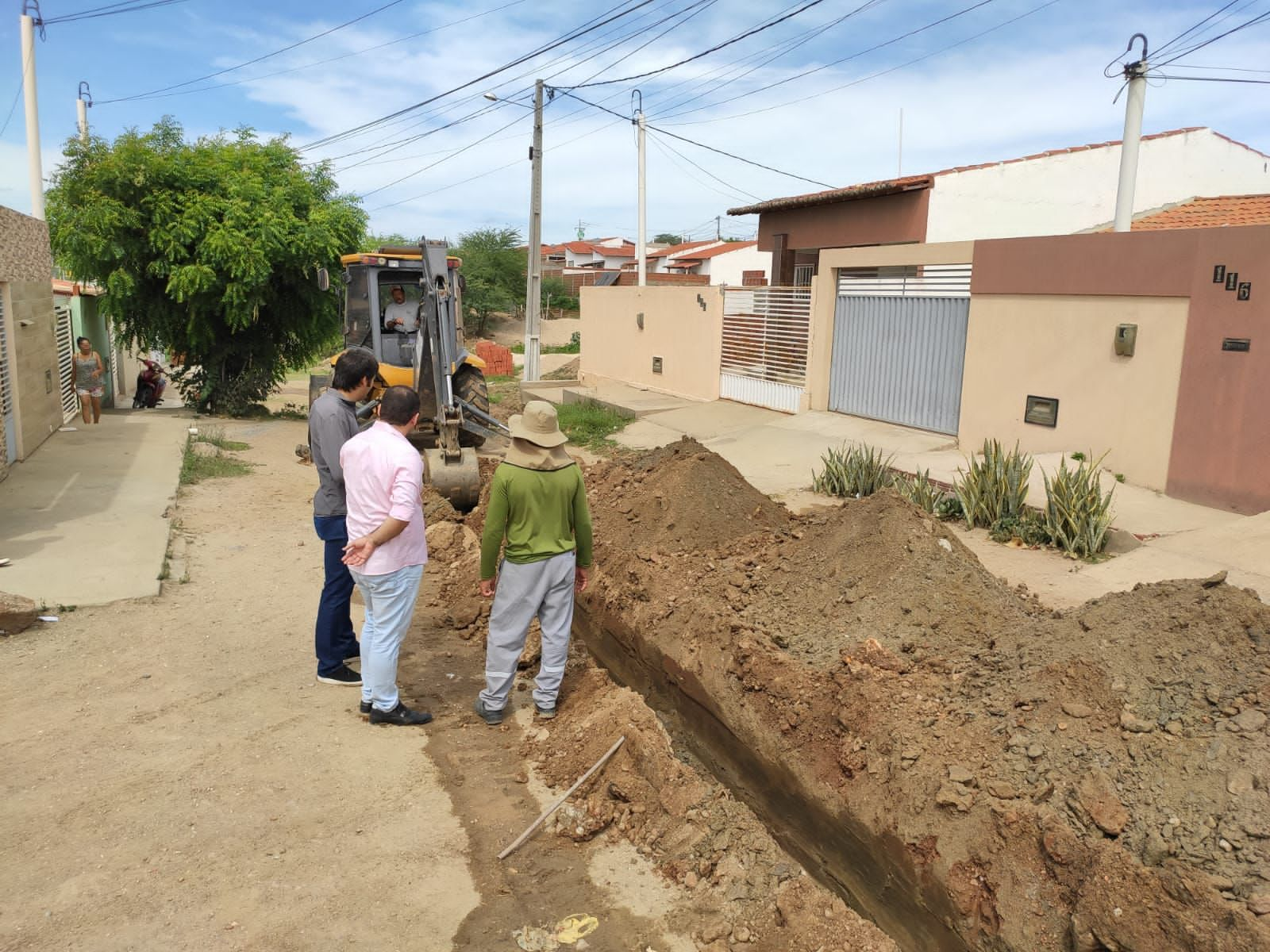 Read more about the article Currais Novos: Prefeitura realiza melhorias no saneamento em ruas do bairro JK