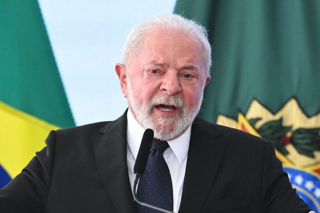 Read more about the article LULA ANUNCIA NESTA TERÇA-FEIRA 100 NOVOS INSTITUTOS FEDERAIS ATÉ 2026