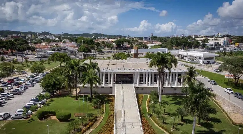 Read more about the article Governo do RN decreta ponto facultativo na próxima quinta-feira 28