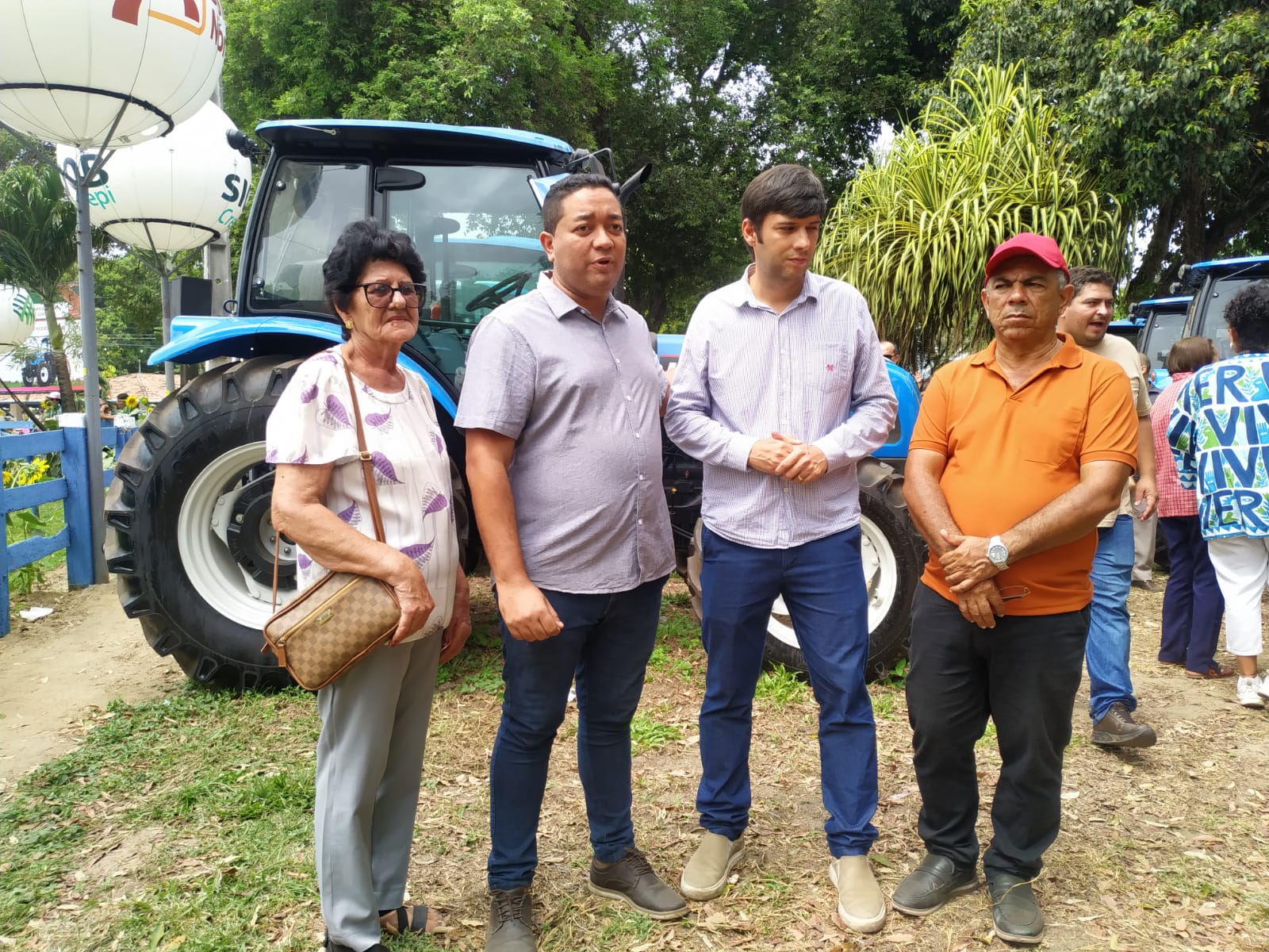 Read more about the article A Conquista do Vereador Edmilson Sousa: Trator para o Mirador e Impulsionamento da Agricultura Local