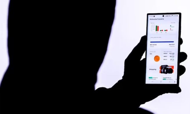 Read more about the article Um em cada quatro brasileiros foi vítima de golpes online no último ano, aponta pesquisa